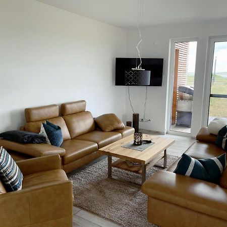 Exklusives Apartment Mit Blick Auf Den See Grossraeschen Exteriör bild